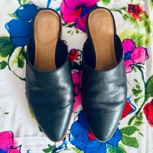 Elegant Black Leather Mules